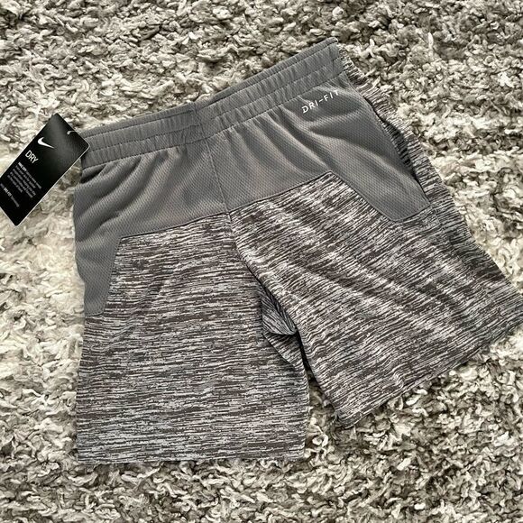 NWT Nike Dri-Fit Kids Shorts - Picture 3 of 3